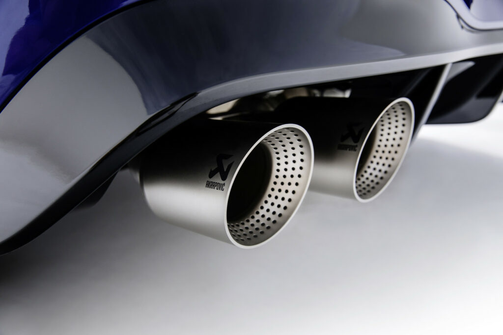 Volkswagen Golf R Akrapovic