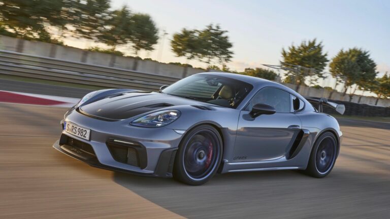 Porsche 718 Cayman GT4 RS