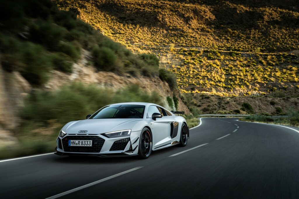 Audi R8 Coupé V10 GT RWD Dynamic Suzuka grey