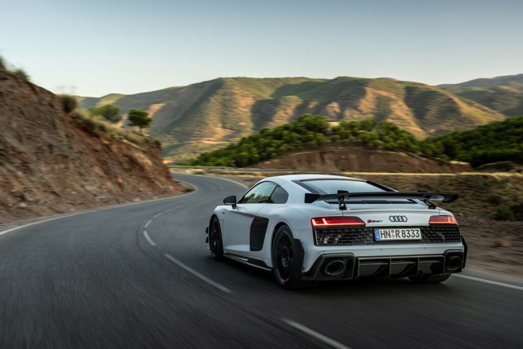 Audi R8 Coupé V10 GT RWD Dynamic Suzuka grey