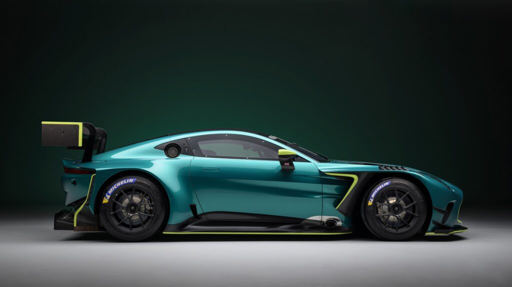 Aston Martin Vantage GT3 Seitenansicht