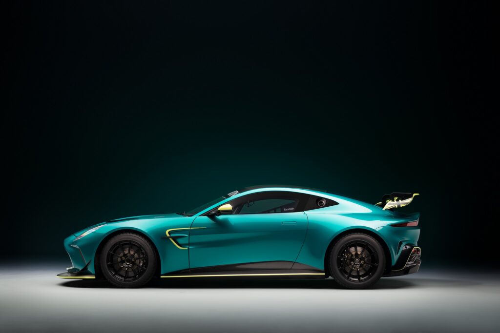 Aston Martin Vantage GT4 Seitenansicht